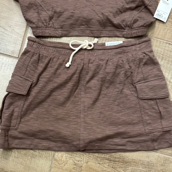 SO Chocolate Brown V-Neck Top and Skort Set - Picture 3 of 4